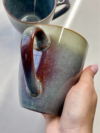 Tazas La Mediterránea verdes y moradas