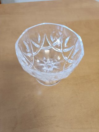 Bombonera de cristal tallado