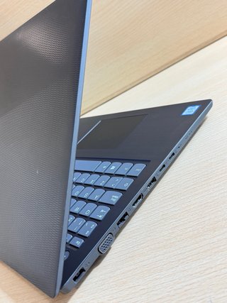 Lenovo V330 i5 / 8Gb / 256Gb