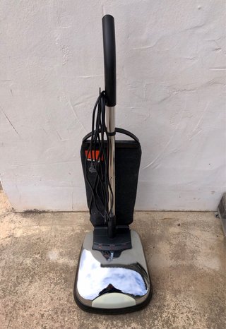 Pulidora Rowenta BP-20 Para suelo con aspiradora.