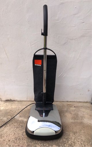 Pulidora Rowenta BP-20 Para suelo con aspiradora.