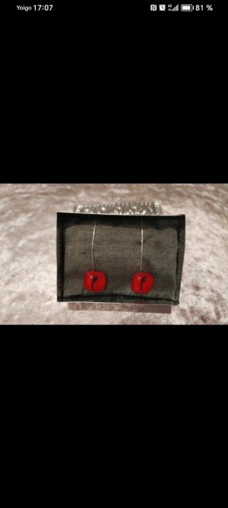 Pendientes rojos