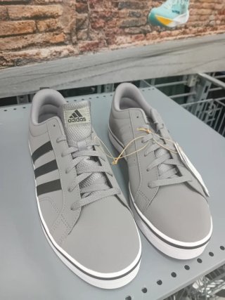 Scarpe Adidas Grigie