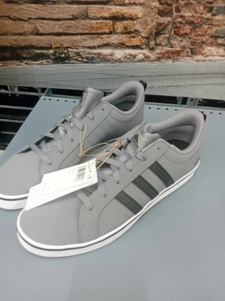 Scarpe Adidas Grigie