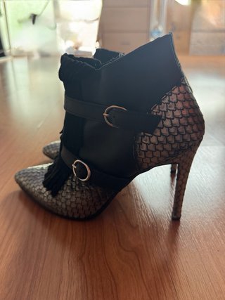 Botines Divine Follie Talla 39