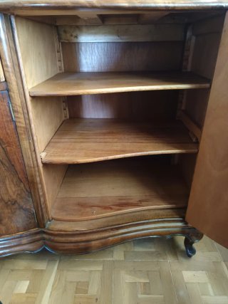 Mueble aparador de nogal