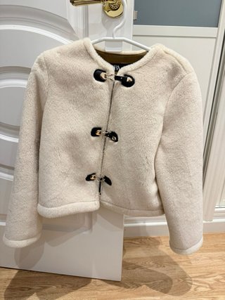 Chaqueta Zara borreguito beige Talla XS