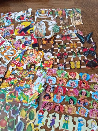 Lote de cromos troquelados