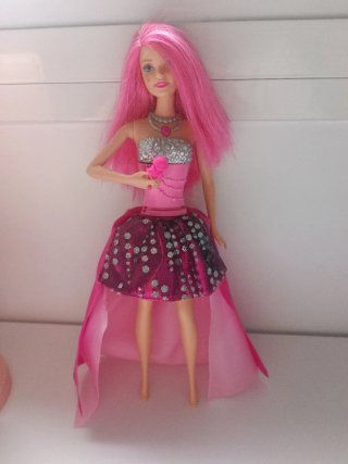 Barbie cantante con micrófono