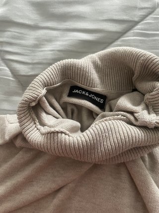 Jersey cuello vuelto alto beige