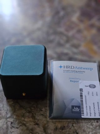 Colgante Oro Esmeralda y Diamantes