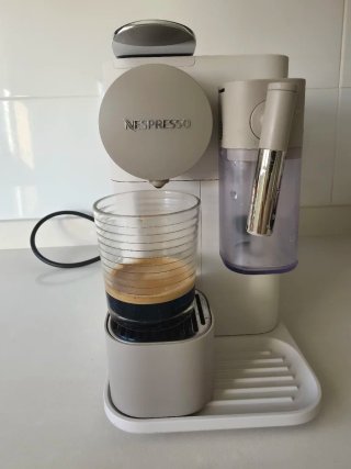 Nespresso De'Longhi Lattissima One EN500W