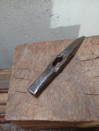 Antigua Pica fina de Forja