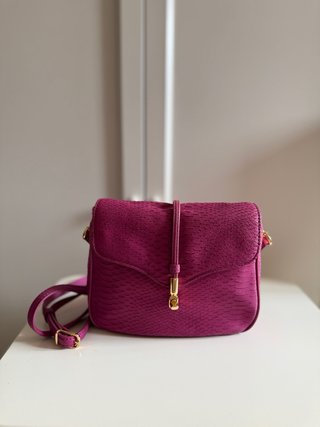 Bolso Uterqüe fucsia piel serpiente
