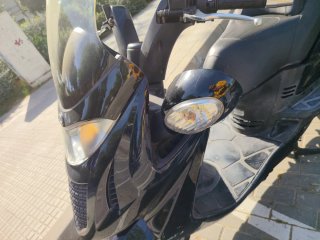 Kymco Gran Dink 125cc Scooter Negra 2010