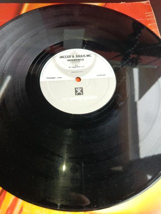 VG+ Jaccot Vs. Julius MC - Wonderful