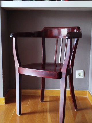 Silla de madera estilo vintage