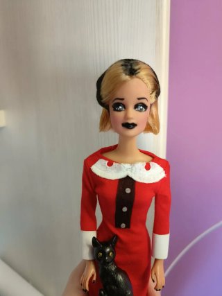 Muñeca Sabrina Spellman bruja disney barbie gato
