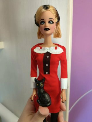 Muñeca Sabrina Spellman bruja disney barbie gato