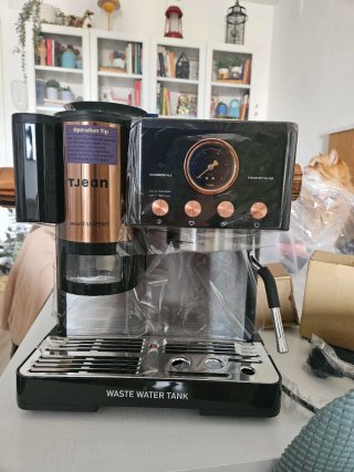 A ESTRENAR! Cafetera semi-automática Doble Bomba