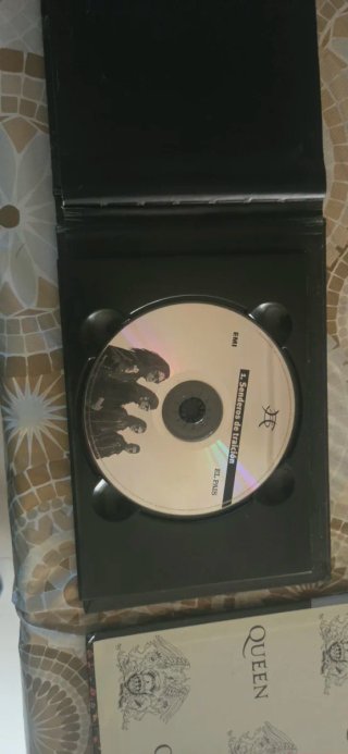 Libro Héroes del Silencio y Queen