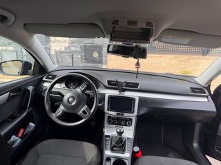 Volkswagen Passat 2011