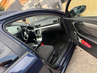 Volkswagen Passat 2011