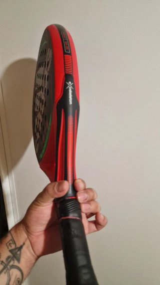Pala de pádel Adidas Essnova