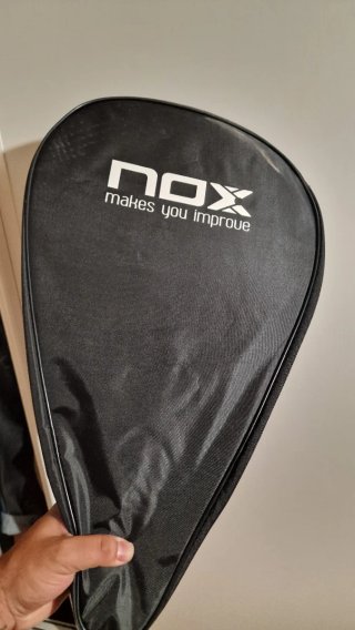 Pala de pádel Adidas Essnova