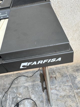 Teclado Farfisa con soporte