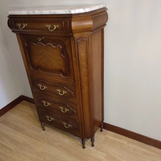 Secreter antiguo de madera y mármol