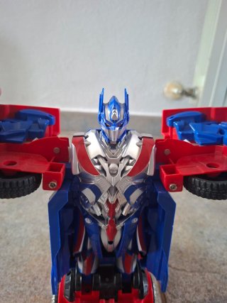Camión de Juguete Optimus Prime