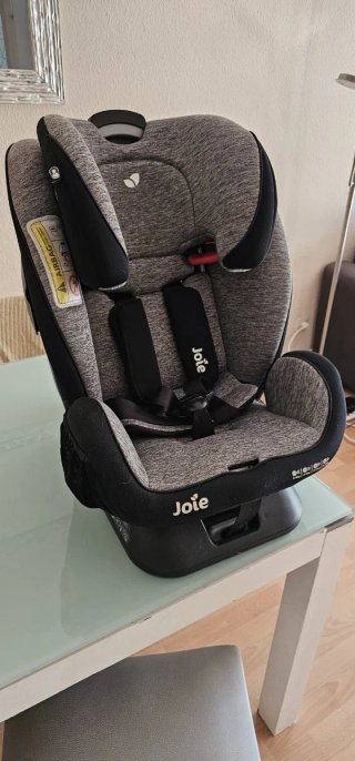 Silla de coche Joie gris