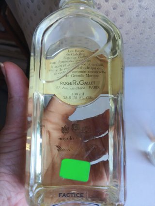 Roger & Gallet e Sisley profumi finti