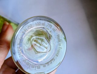 Roger & Gallet e Sisley profumi finti