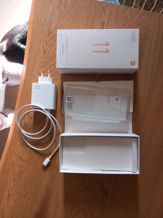 Caja Xiaomi 11T Pro + Cargador 120W + Funda