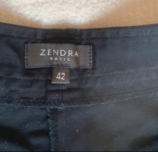 Bermudas negras