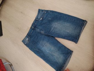 Pantalones cortos rojos con cremallera