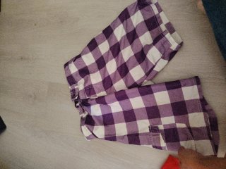 Pantalones cortos rojos con cremallera