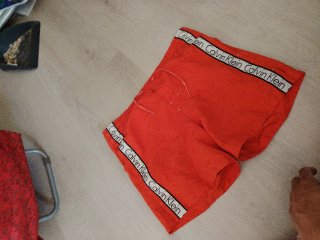 Pantalones cortos rojos con cremallera