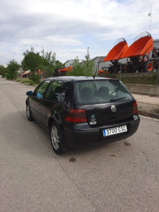 Volkswagen Golf 2004