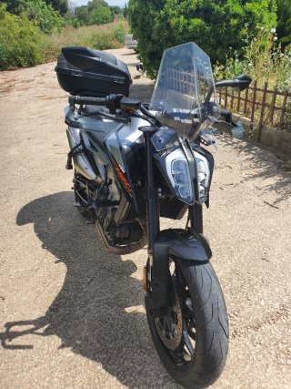 KTM Duke 790