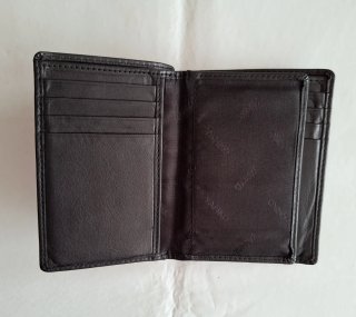 Cartera de piel negra Yanko