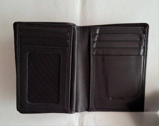 Cartera de piel negra Yanko