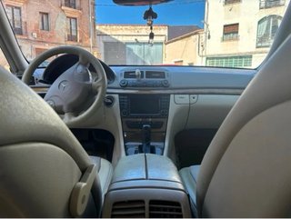Mercedes-Benz E320