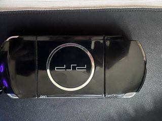 Consola Sony PSP Negra + 3 Juegos