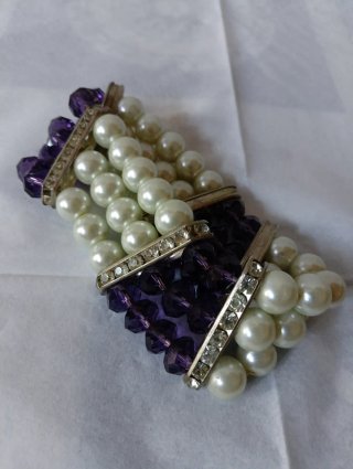 Bracciale con perle e cristalli