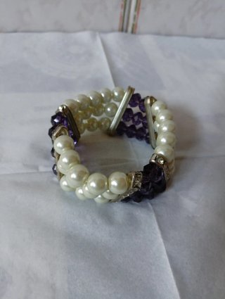 Bracciale con perle e cristalli