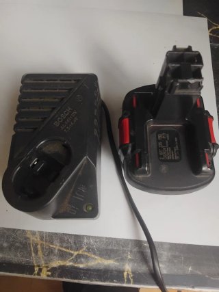 Cargador y Batería Bosch HD