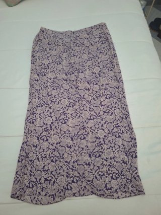 Falda Zara Estampada Morado y Beige